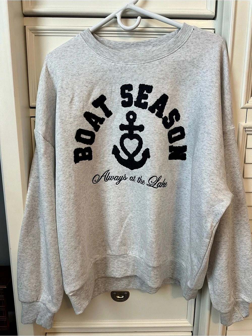 “Boat Season Always at the Lake “Sweatshirt Large NWT